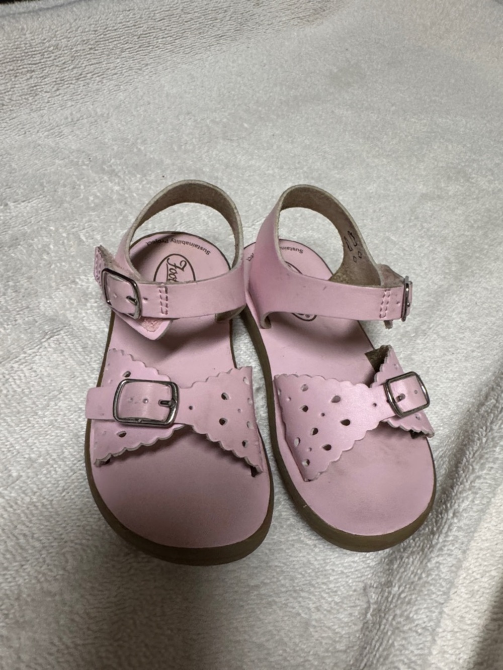 FootMates Girls' Light Pink Scalloped Buckle Sandals